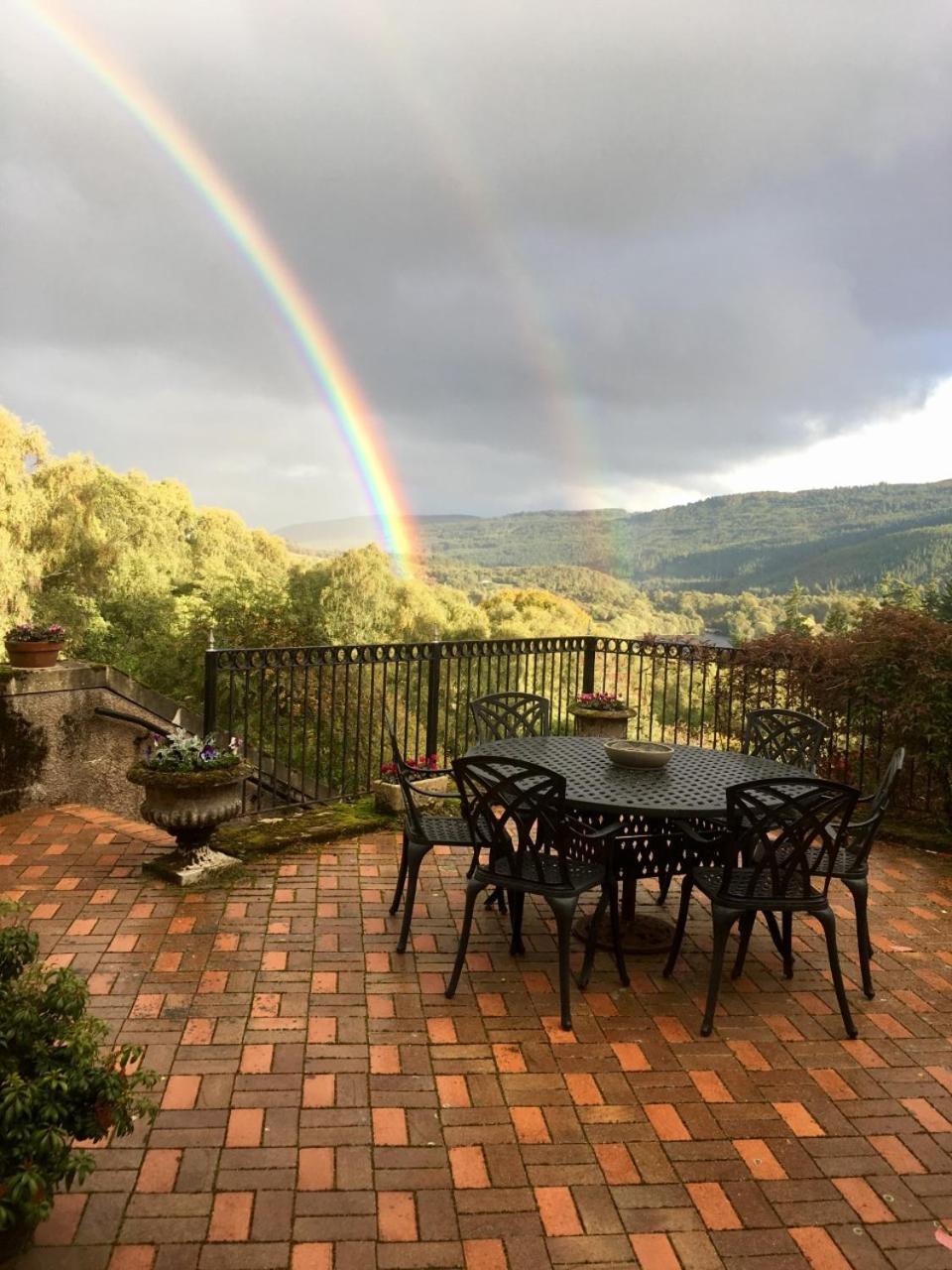 Highland Bear Lodge & Luxury Bear Huts Drumnadrochit Bagian luar foto