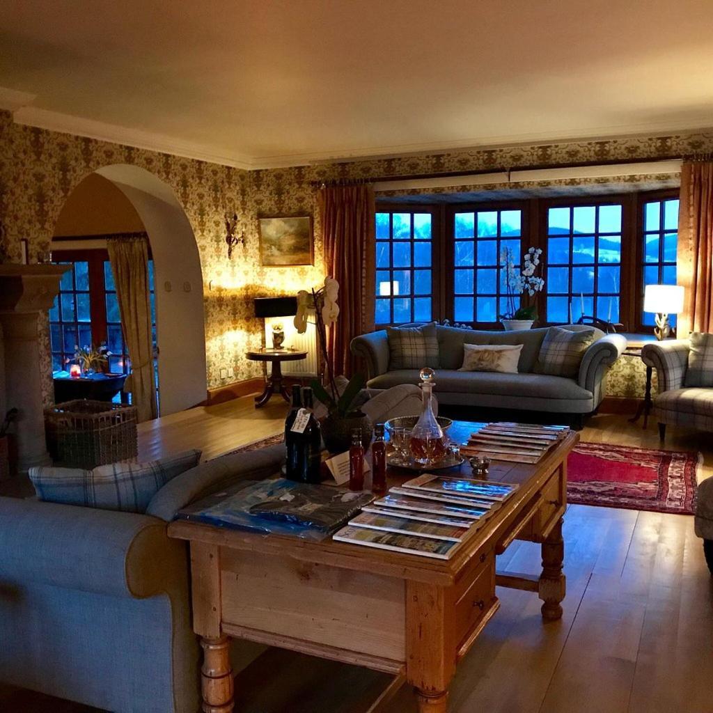 Highland Bear Lodge & Luxury Bear Huts Drumnadrochit Bagian luar foto