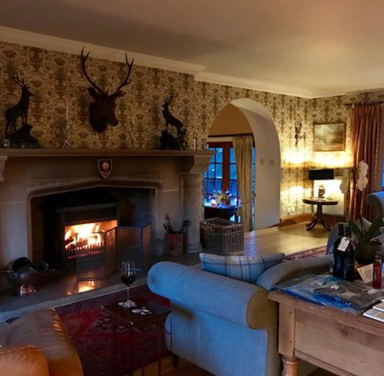 Highland Bear Lodge & Luxury Bear Huts Drumnadrochit Bagian luar foto